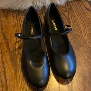 Tap shoes